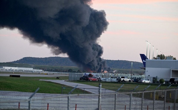 Au moins sept morts dans l'accident d'un avion-cargo aux États-Unis