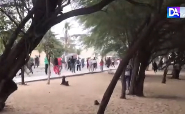 UGB : les étudiants passent à l'acte et vont au front contre les FDS