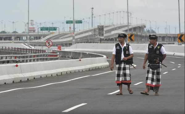 Un touriste suisse risque la prison à Bali pour avoir critiqué une fête religieuse