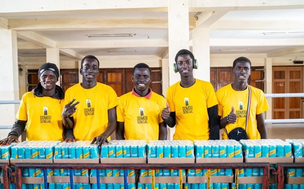 À Dakar, l’association caritative Domou Sénégal mobilise 115 bénévoles et distribue près de 7 000 kits de Ndogou pour renforcer le lien social