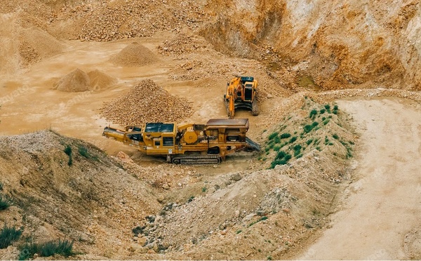 ​LES MINEURS ARTISANAUX AFRICAINS MÉRITENT LE DÉVELOPPEMENT, PAS L’EFFACEMENT