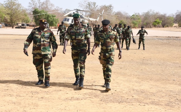 visite de la Zone militaire n°4 : le CEMGA Oumar Wade salue la vigilance des troupes et annonce un renforcement sécuritaire