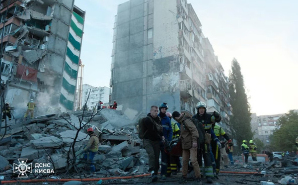 Vaste attaque russe sur Kiev: un mort et 31 blessés