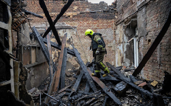 Des frappes russes ciblent un cargo chinois et font plus de 30 blessés en Ukraine