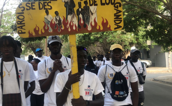 138e Pèlerinage Marial de Popenguine: Revivez le départ des marcheurs de la Paroisse des Martyrs de l'Ouganda