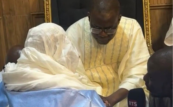 TOUBA- Serigne Mountakha reçoit le Premier ministre Al Aminou Lô, l’assure de ses prières et transmet un message au Président