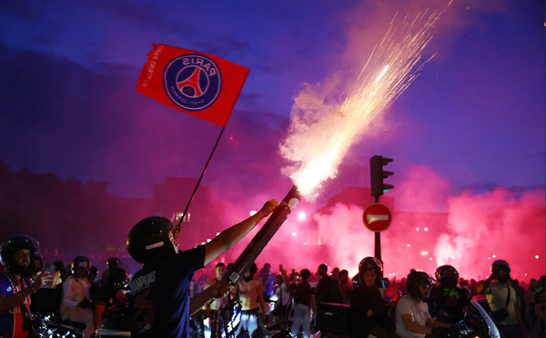 Sacre du PSG: un mort et un blessé grave en marge des célébrations, 780 personnes interpellées