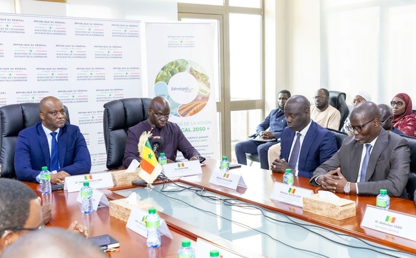 Passation de service au MEFP / Cheikh Diba fixe le cap : « La finalité de l’action économique ne se résume pas à la gestion des chiffres…mais de répondre aux attentes des citoyens »