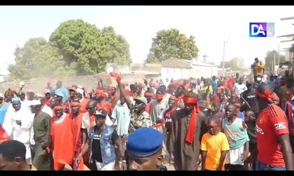 Dinguiraye (Paoskoto) : Les populations dans la rue pour réclamer le départ de Flex'Eau