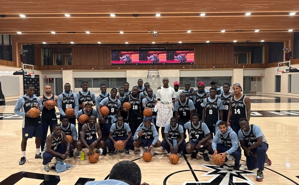 San Antonio / Le beau geste de Gorgui Dieng pour les Lions du football sénégalais