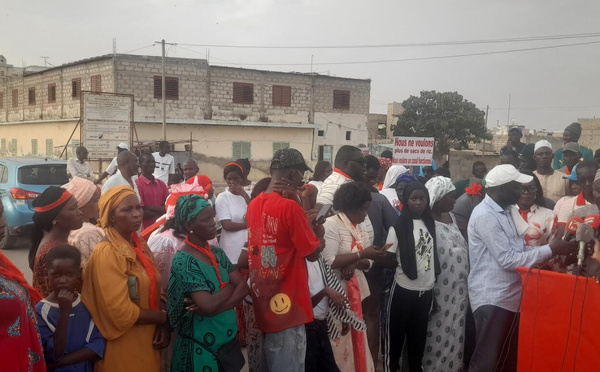 Thiès- rassemblement pour la reprise des travaux du canal de Nguinth: les maires empêchés de prendre la parole, le pupitre emporté...