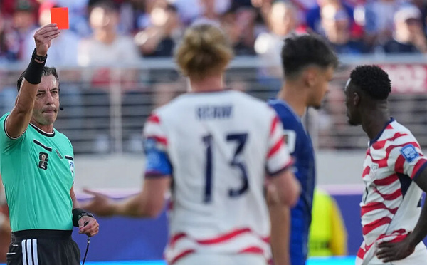 Mondial 2026: L’UEFA condamne la décision de la FIFA de lever la suspension de Balogun