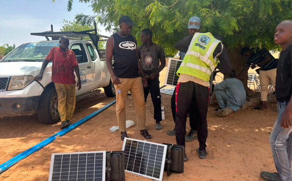 Linguère : le ministre Idrissa Samb offre un important lot de lampadaires à plusieurs villages du département