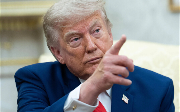 Trump annonce des droits de douane de 100% sur les médicaments génériques à partir d’août 2028