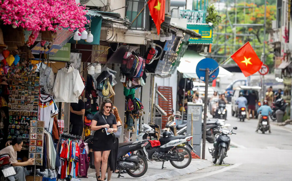 Polémique autour d’un livre sur Ho Chi Minh au Vietnam: cinq arrestations