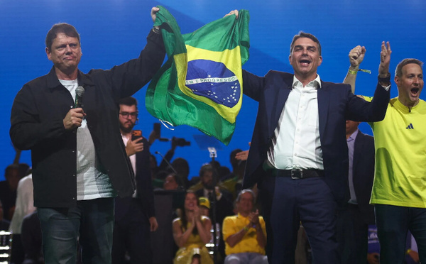 Le fils de Jair Bolsonaro officiellement candidat à la présidentielle brésilienne