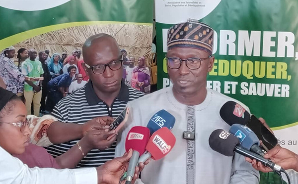 Mercredis de l’AJSPD : Dr Mamadou Ndiaye de la FAO alerte sur les risques bactériens des aliments de rue