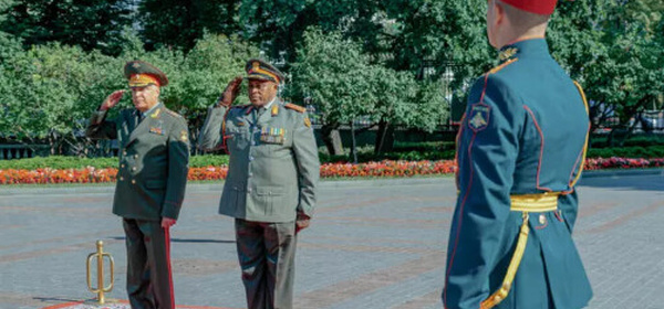 Afrique du Sud: la visite du chef de l'armée en Russie crée la controverse