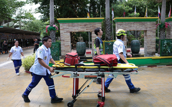 Fusillade dans un lycée près de Bangkok : Un adolescent de 14 ans tue ses grands-parents puis cinq personnes avant de se suicider