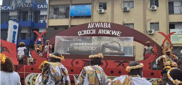 Côte d'Ivoire: le retour du tambour parleur «Djidji Ayôkwé» prend une dimension politique