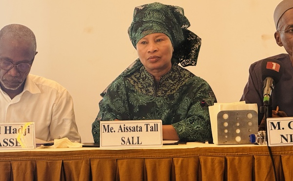 Présentation de l’ouvrage de Oumar Demba Bâ : Les révélations de Me Aïssata Tall Sall sur Macky Sall et son conseiller diplomatique