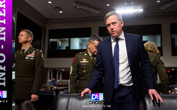 Le secrétaire américain à l'Armée de terre a remis sa démission