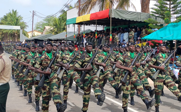Saint-Louis : 1842 nouvelles recrues dont 86 femmes intègrent l’Armée sénégalaise