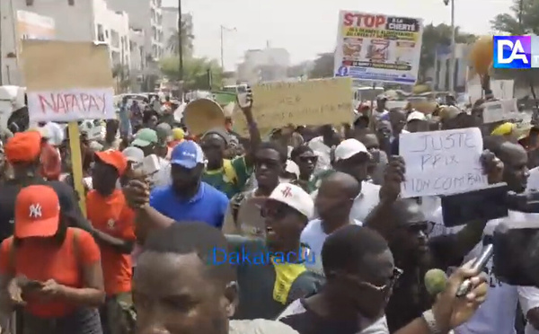 Cherté de la vie : les « paniers vides » descendent dans les rues de Dakar
