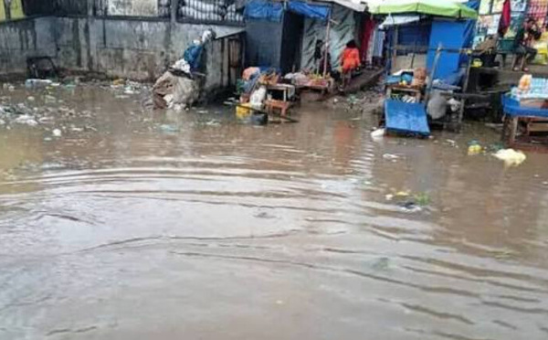 [ Contribution] Clavardage nocturne: Inondations urbaines à Dakar, de la connaissance scientifique à l'action territoriale 