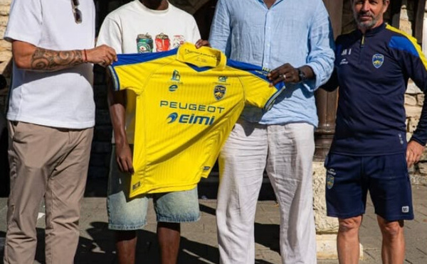 Football - Mohamed Ndao Keïta signe au FC Sochaux-Montbéliard : un deuxième transfert européen du NSFC Iyane