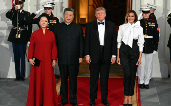 Elle était déjà célèbre bien avant son mari: qui est Peng Liyuan, l’épouse de Xi Jinping?