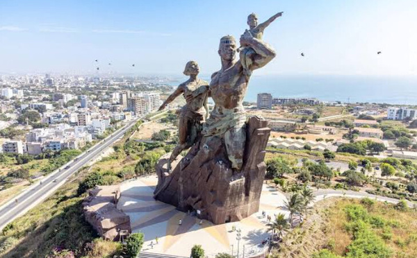Monument de la Renaissance africaine : le colosse des Mamelles attend des soins ( Paul Sedar Ndiaye) 